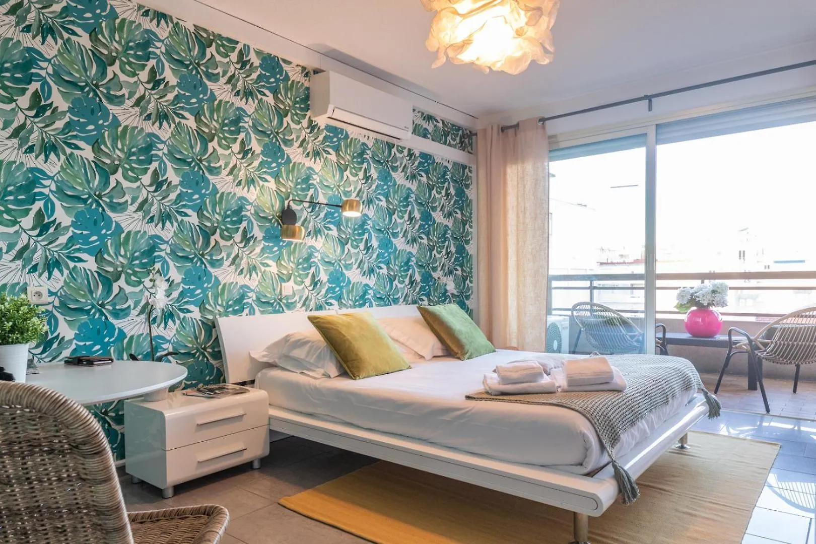 Sweett - Maison Blanche Juan-les-Pins Francie