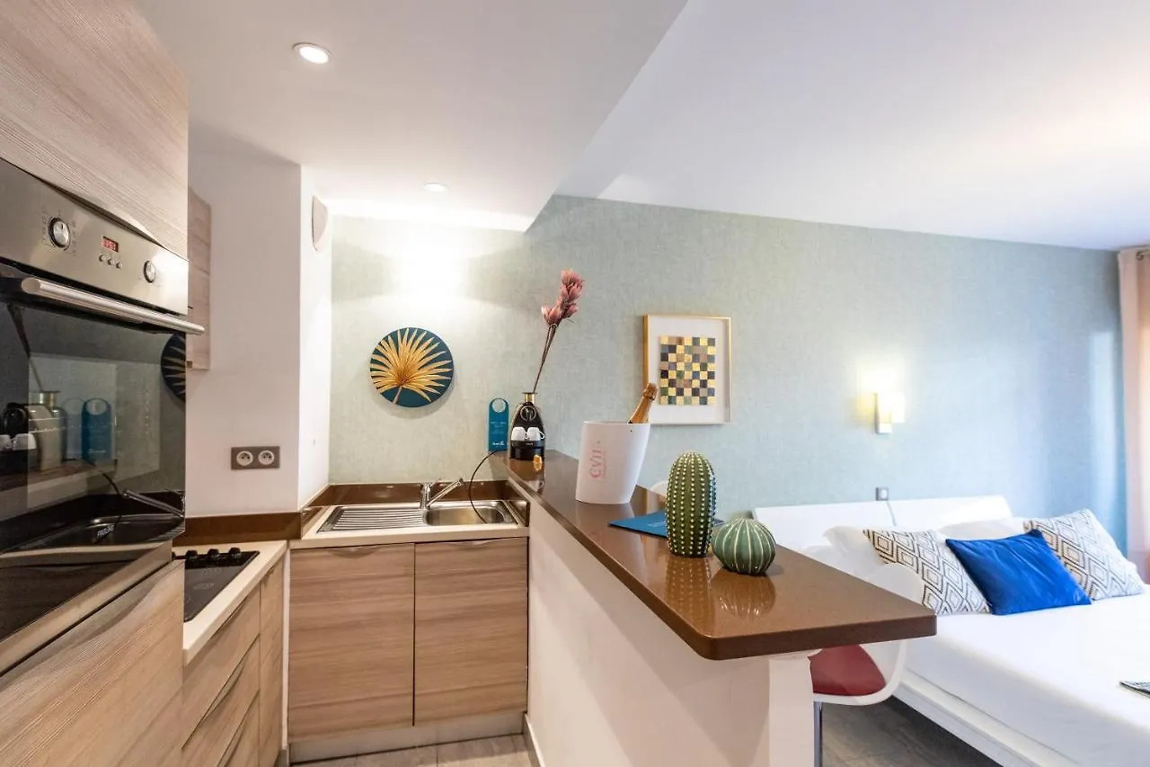 Sweett - Maison Blanche Juan-les-Pins 0*,  Frankrike